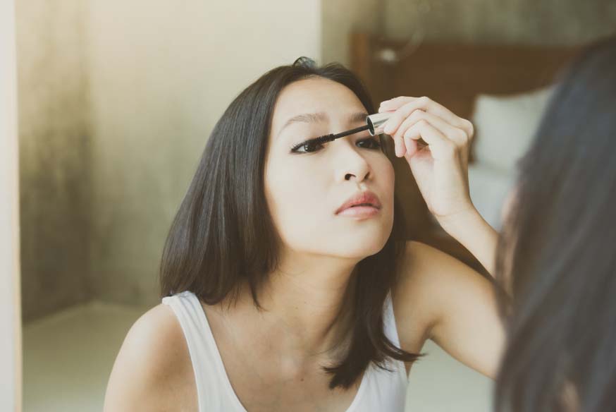 Avoid-Harsh-Eyeliner-If-Nearsighted