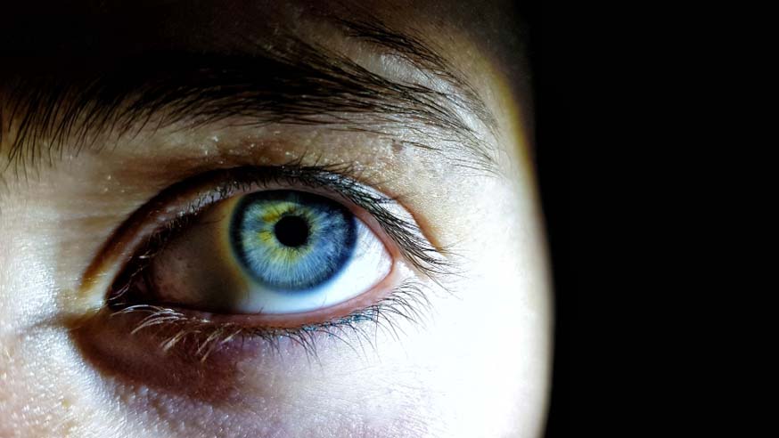 Does-Blue-Light-Cause-Eye-Damage